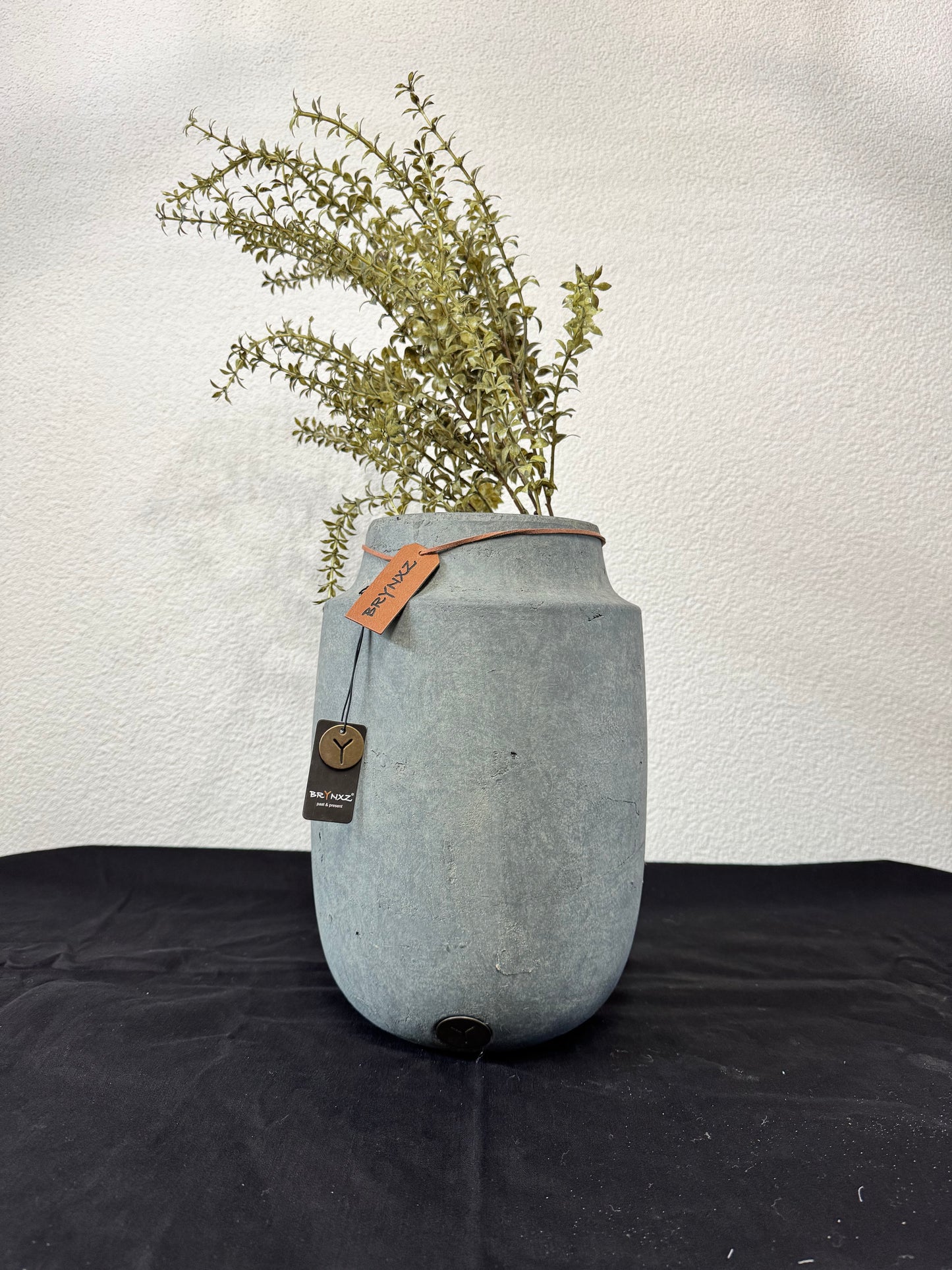 BRYNXZ vase impressive majestic vintage D.21 H.30