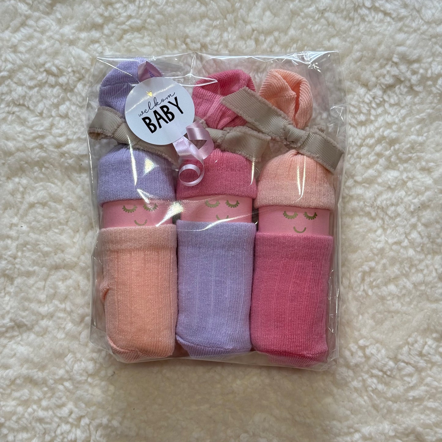 Kraamcadeau poppetjes meisje (3 stukjes paars/oranje/roze)