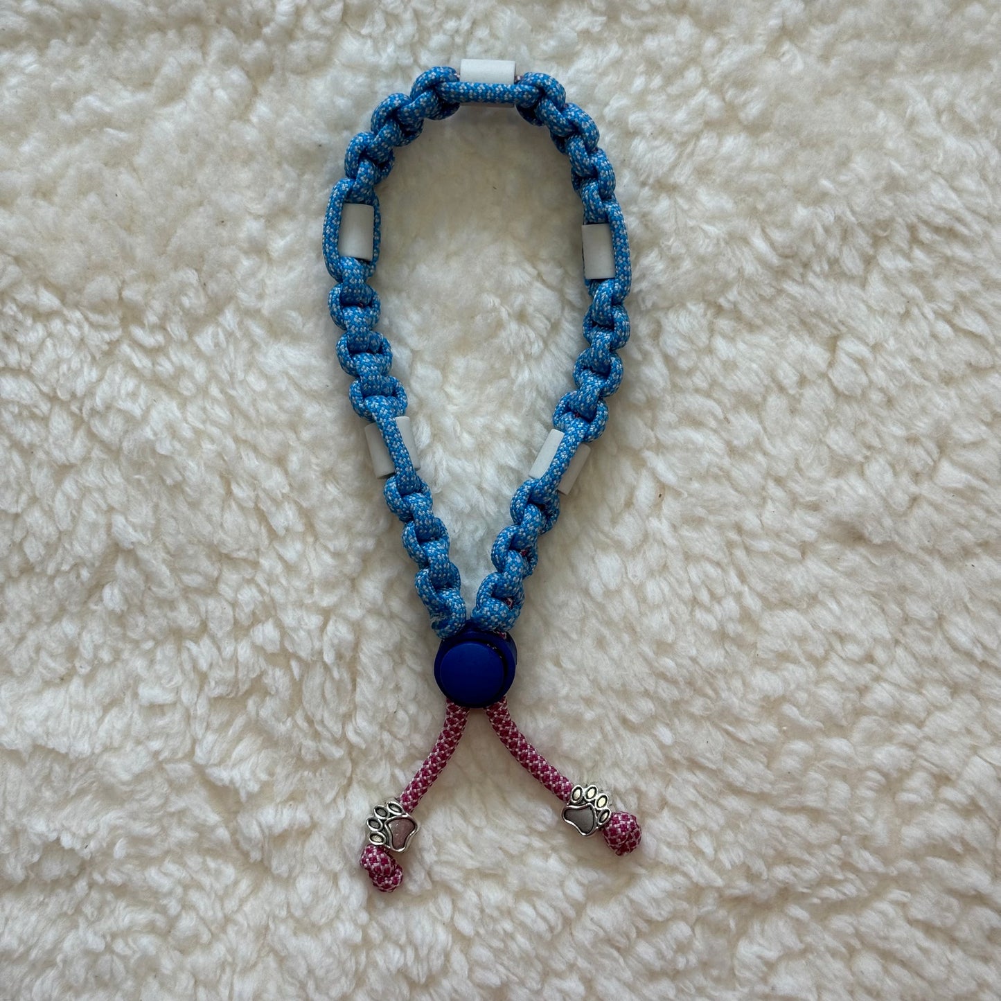 Tekenband Hond roze/wit patroon met blauw/wit patroon (25-30 cm)