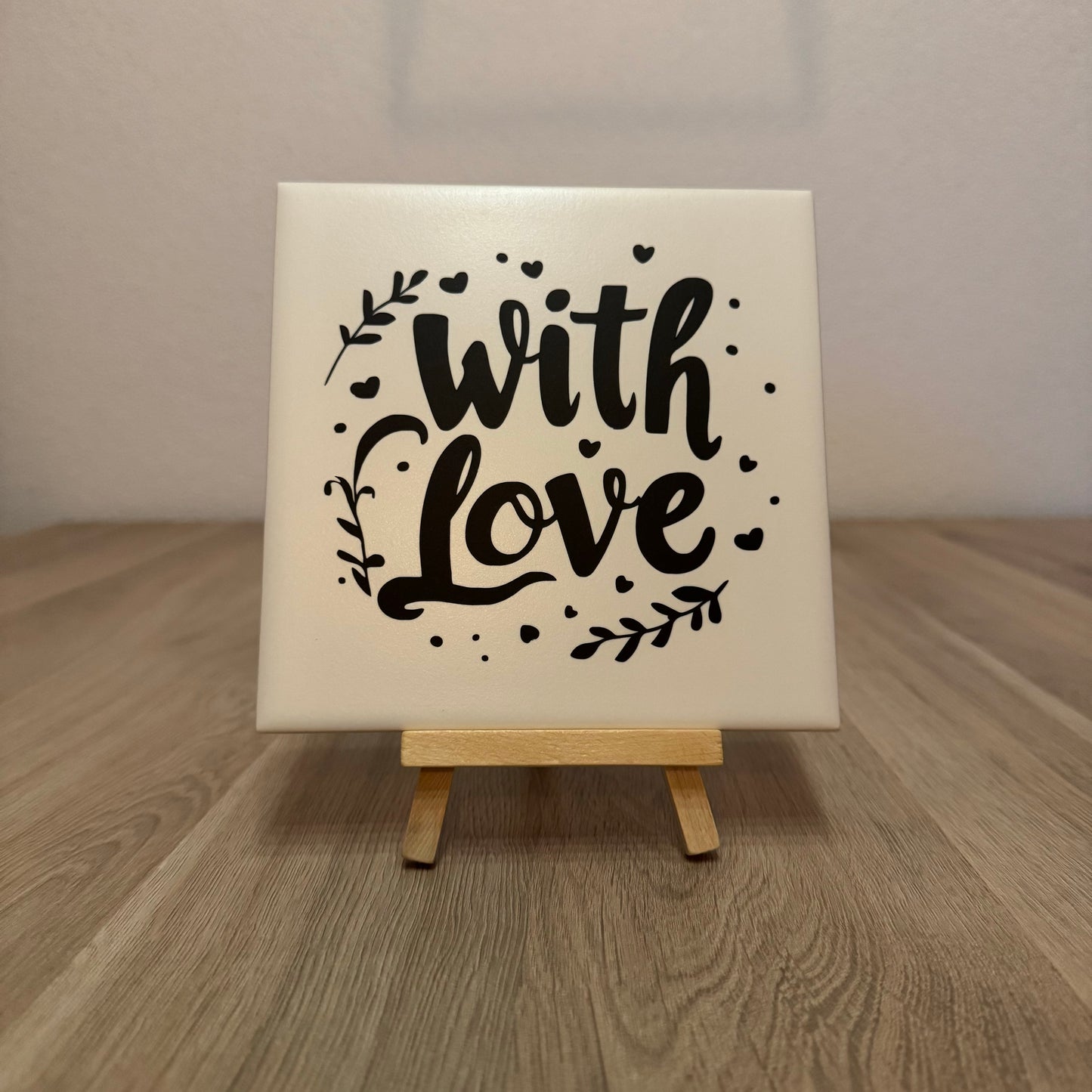 Bedrukt wit tegeltje 15x15 With Love (diverse kleuren)