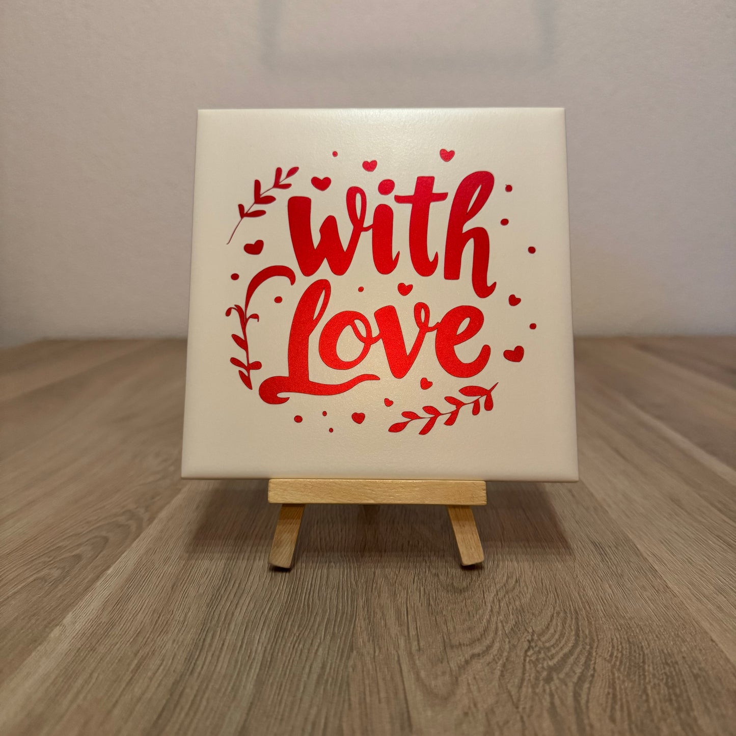 Bedrukt wit tegeltje 15x15 With Love (diverse kleuren)