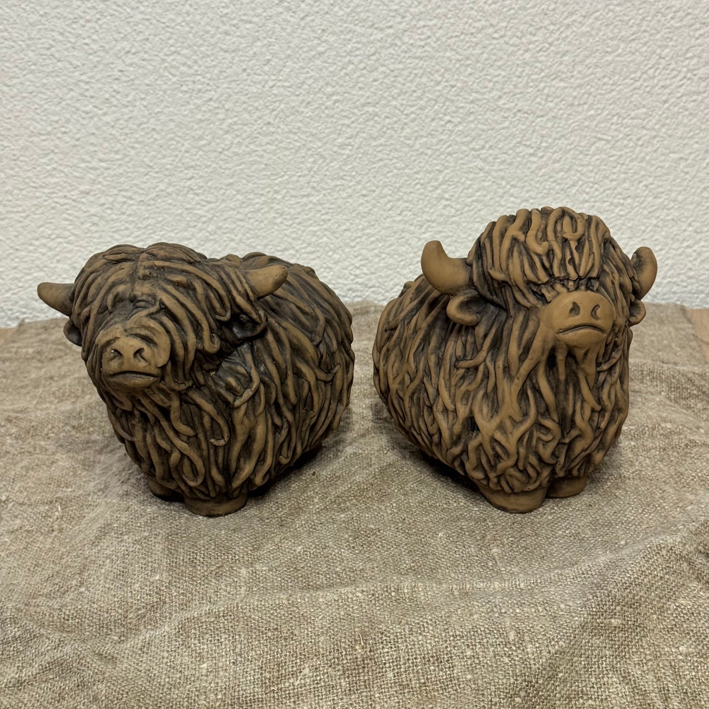 BRYNXZ Set of 2 Scottish Highlanders BRYNXZ Majestic Brown D.17-16