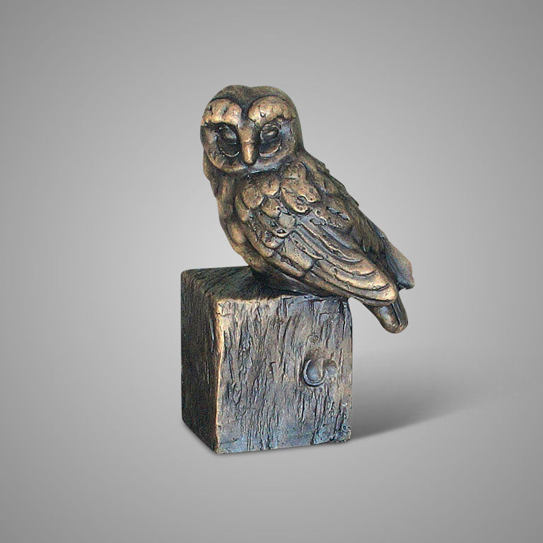 BRYNXZ Owl at a Statue Majestic Brown D.14 H.20