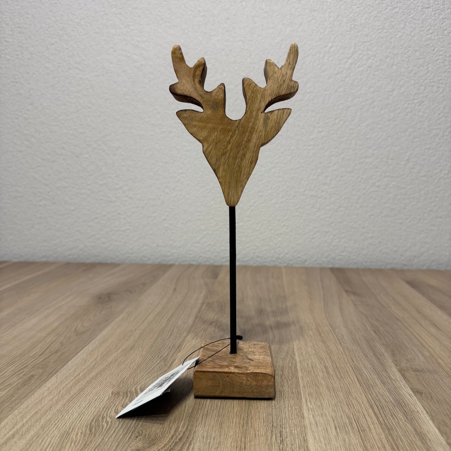 Staand hert mango hout h26 d11x7cm