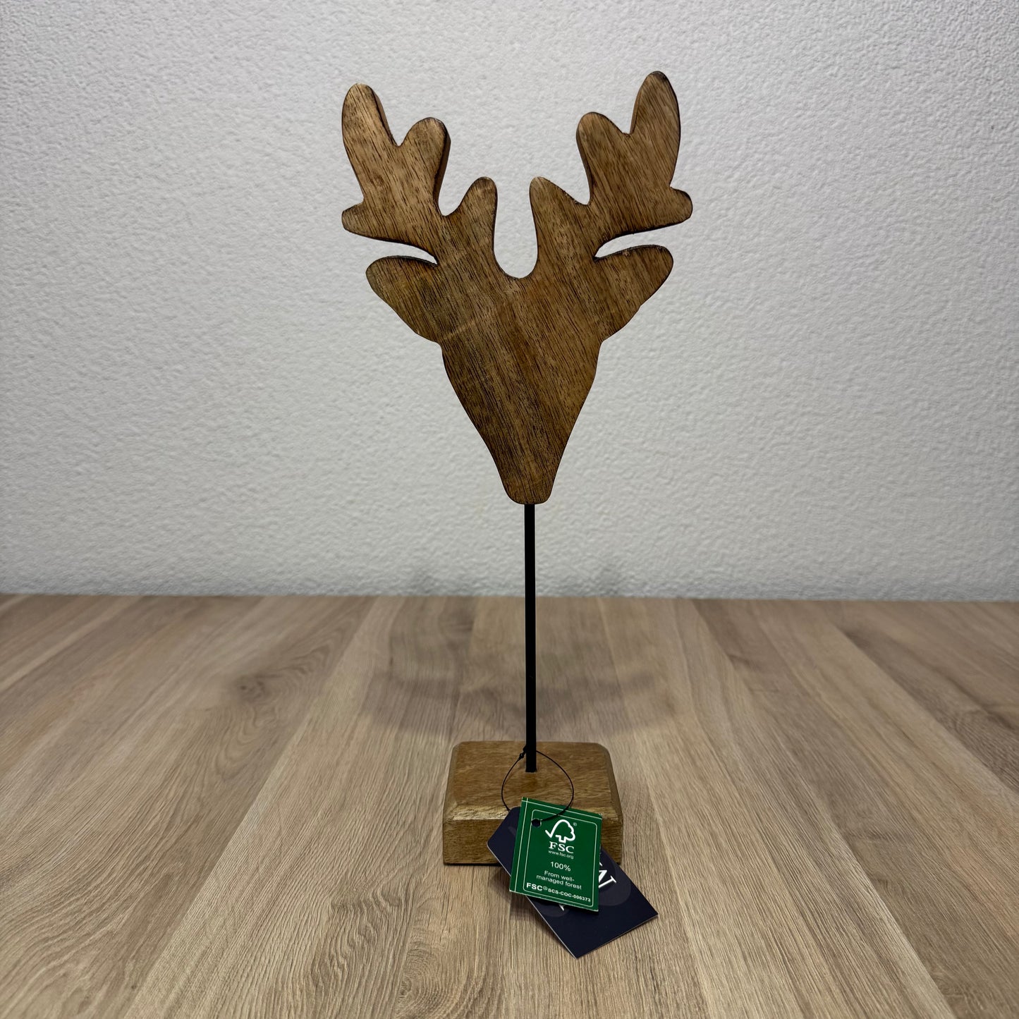 Staand hert mango hout h33,5 d14,5x8cm