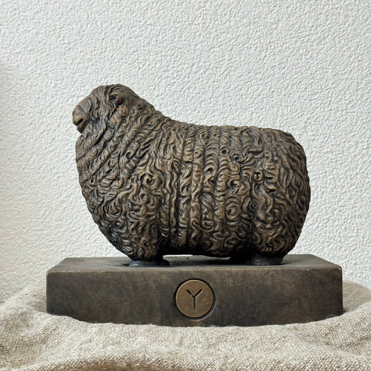 BRYNXZ Statue Sheep wool Majestic Brown L.24xB.12xH.22