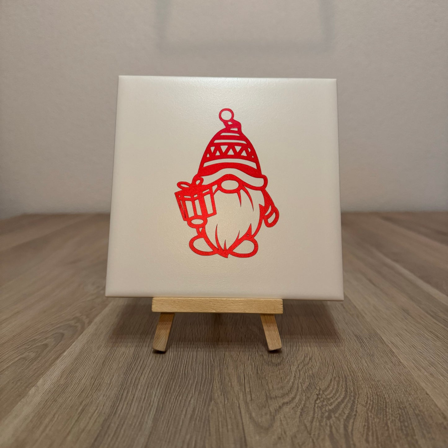 Bedrukt wit tegeltje 15x15 Gnome (diverse kleuren)