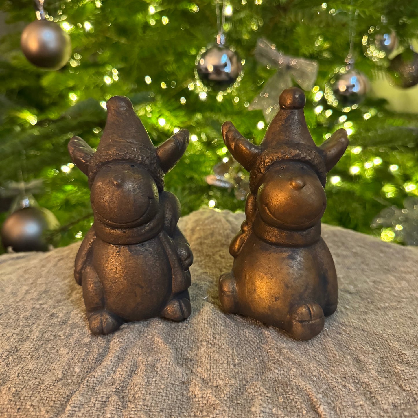 BRYNXZ Set of 2 Sitting Rudolph's Majestic Gold D.8 H.13