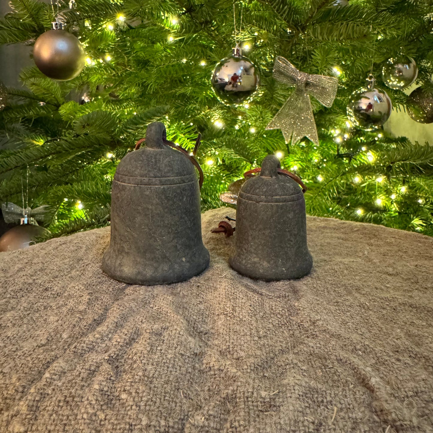 BRYNXZ Set van 2 Jinglebells Majestic Vintage D.7-5 H.9-7